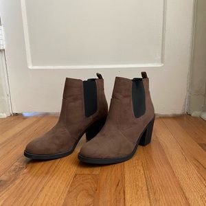 H&M brown suede Chelsea booties